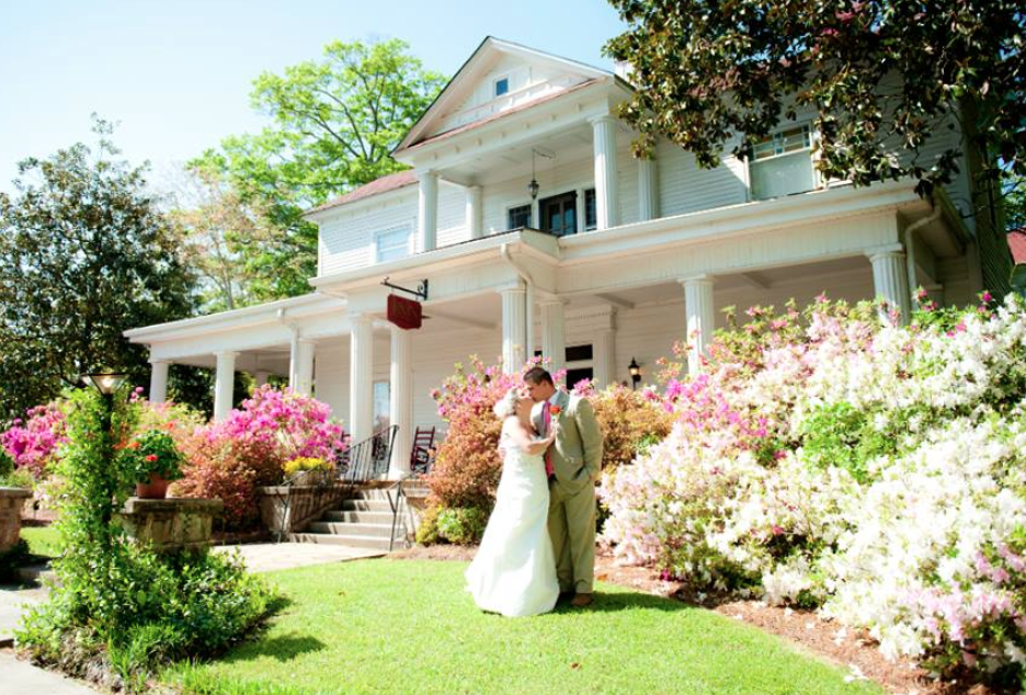 Veranda Historic Bed & Breakfast Inn Pickleball Insider